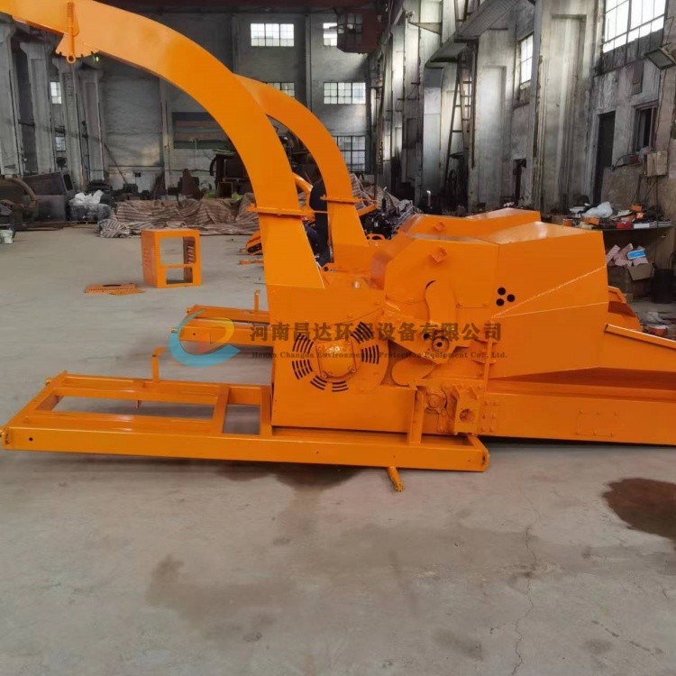 湖北客戶定制車載式樹(shù)枝粉碎車主機(jī).jpg